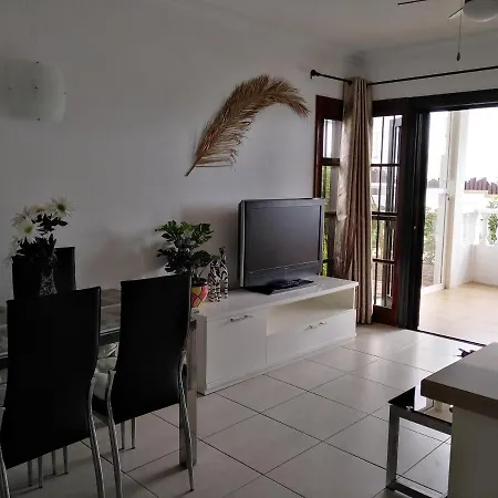 La Palmera Amarilla Golf Апартаменты Сан Мигель