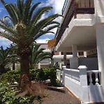 La Palmera Amarilla Golf Lägenhet *